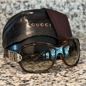Authentic Y2K Gucci Buckle Sunglasses